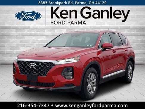 Used 2020 Hyundai Santa Fe SE image 1