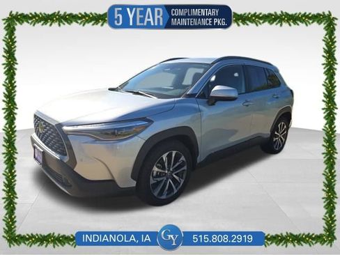 Used 2023 Toyota Corolla Cross XLE image 1