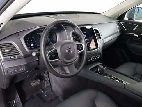 Used 2020 Volvo XC90 T8 Momentum w/ Protection Package Premier image 7