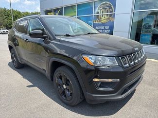 Used 2021 Jeep Compass Latitude w/ Sun and Sound Group AWD/4WD video 1