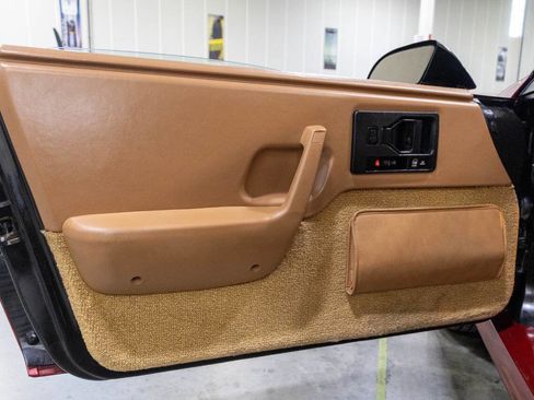 Used 1988 Pontiac Fiero GT image 38