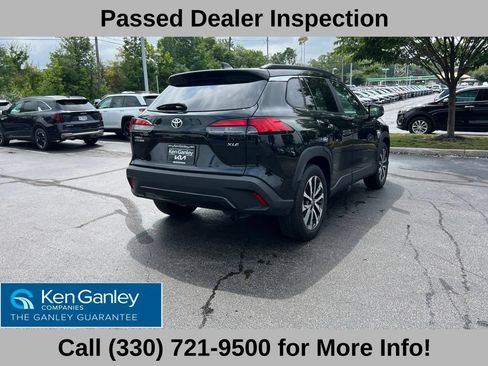Used 2023 Toyota Corolla Cross XLE w/ Convenience Package FWD image 8