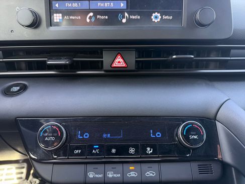 Certified 2025 Hyundai Elantra Sport w/ Cargo Package FWD image 11