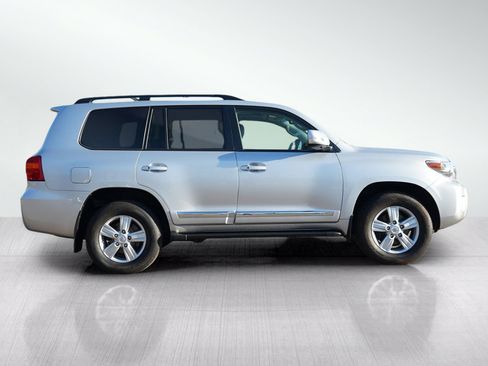 Used 2015 Toyota Land Cruiser AWD/4WD image 8