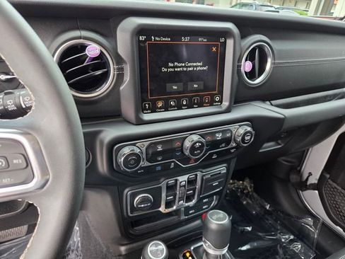 Certified 2023 Jeep Wrangler Unlimited Sahara AWD/4WD image 24