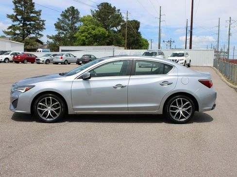Used 2020 Acura ILX image 3