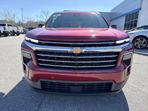 New 2026 Chevrolet Traverse LT w/ Sun and Wheel Package FWD image 8
