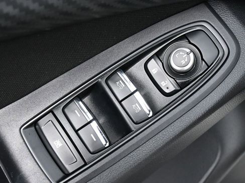 Used 2023 Subaru Ascent Premium w/ Convenience Package image 4