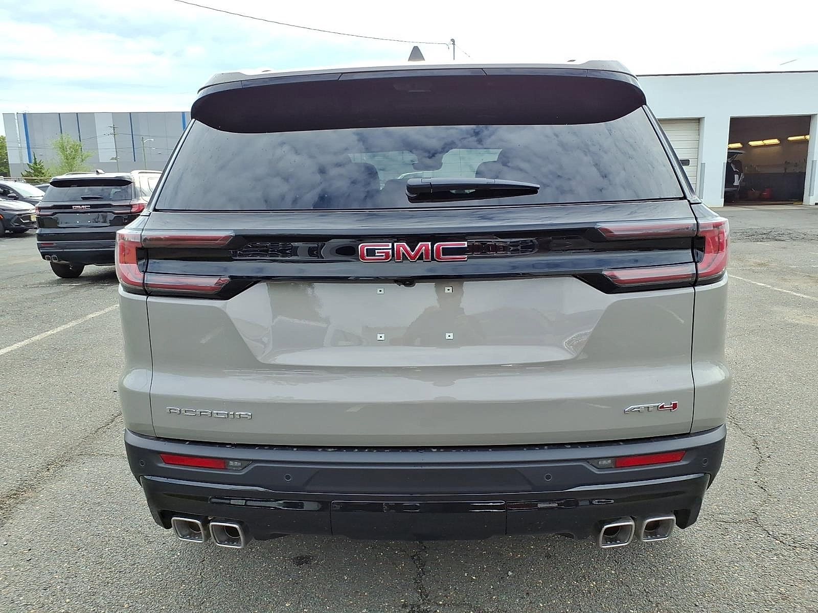 New 2027 GMC Acadia AT4 w/ Luxury Package AWD/4WD image 5