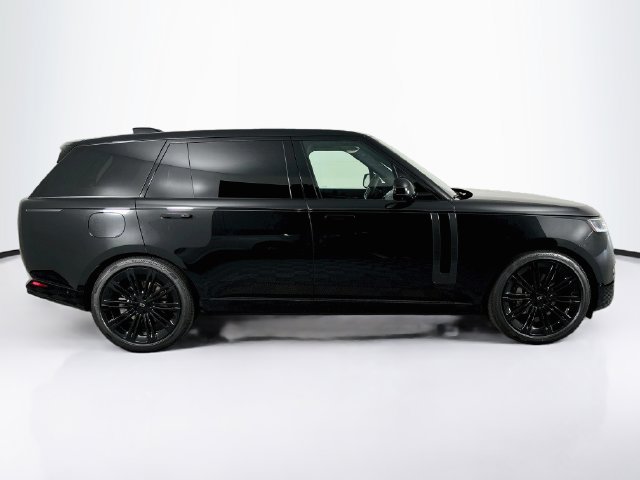 New 2027 Land Rover Range Rover Long Wheelbase SE AWD/4WD image 4