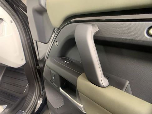 Certified 2025 Land Rover Defender 110 S image 36