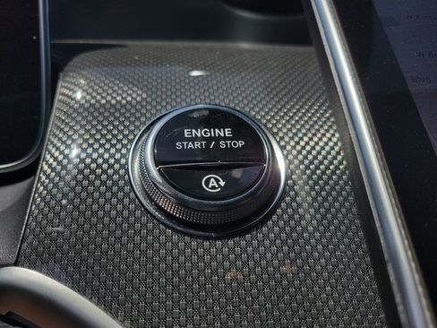 Certified 2026 Mercedes-Benz GLC 300 4MATIC image 25