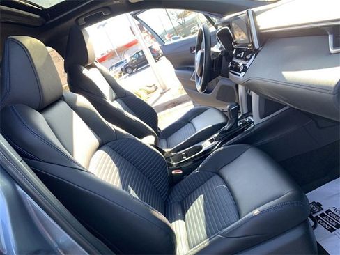 Used 2024 Toyota Corolla Cross XSE image 14