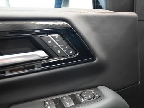 New 2026 GMC Yukon XL AT4 w/ AT4 Premium Plus Package AWD/4WD image 31