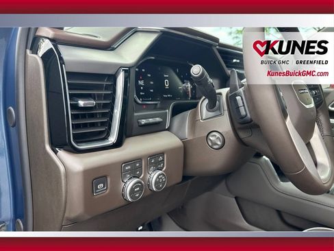 New 2026 GMC Sierra 1500 Denali w/ Denali Reserve Package AWD/4WD image 32