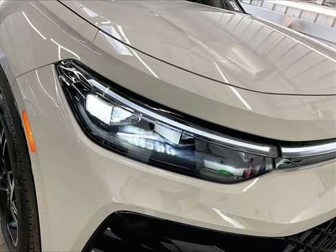 New 2026 Volkswagen Tiguan SEL R-Line AWD/4WD image 31