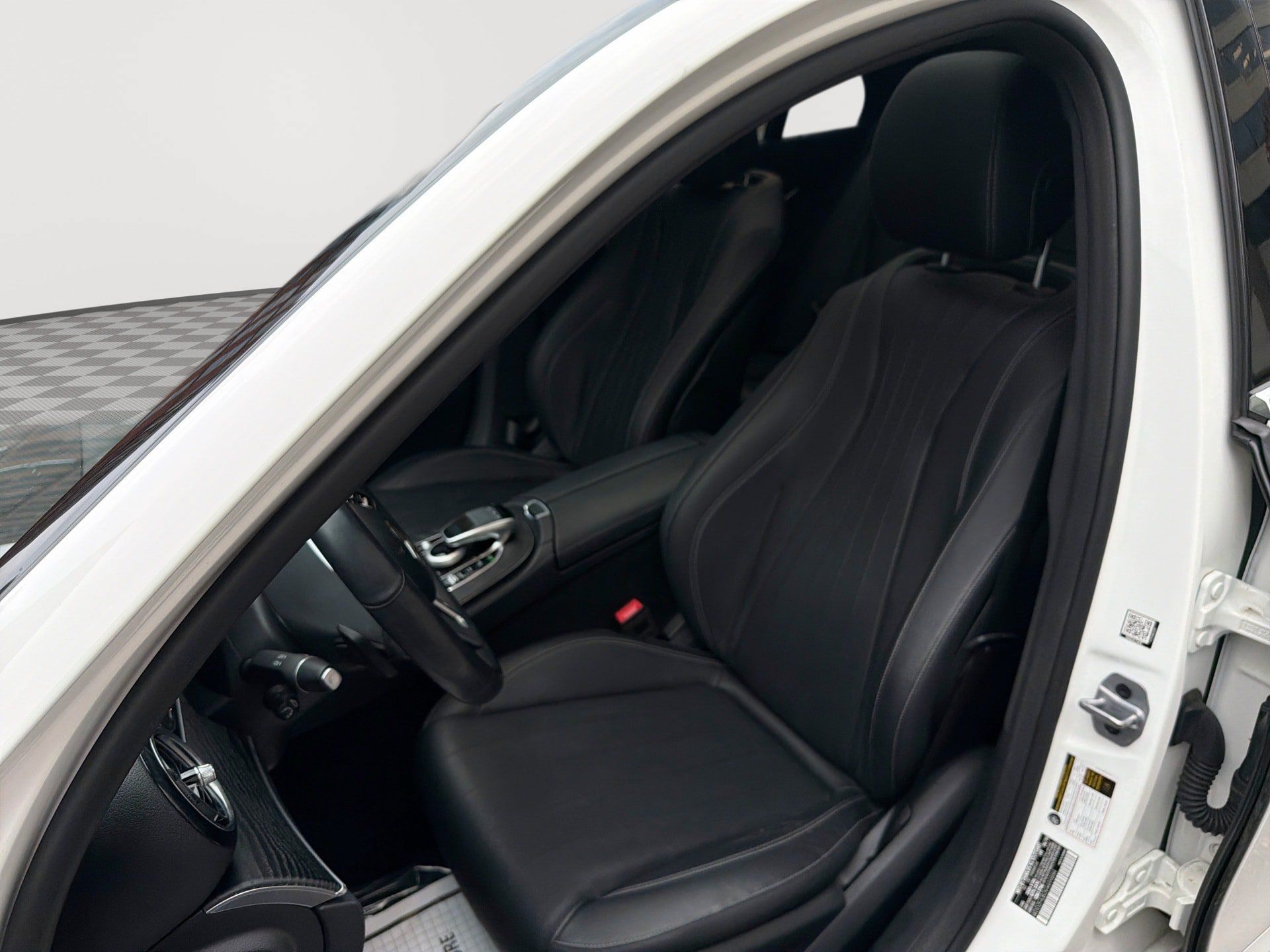 Used 2019 Mercedes-Benz E 300 w/ Premium 1 Package image 13