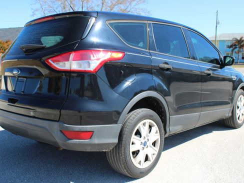 Used 2016 Ford Escape S image 9