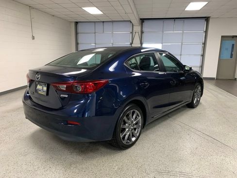 Used 2018 MAZDA MAZDA3 Touring FWD image 6