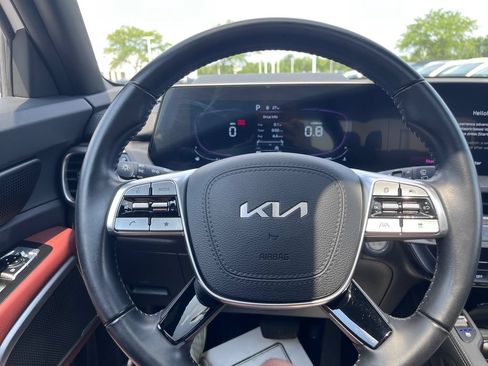 Certified 2024 Kia Telluride EX w/ EX Captain's Chair Package FWD image 13