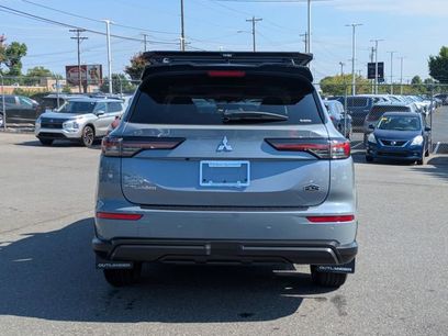 New 2025 Mitsubishi Outlander AWD