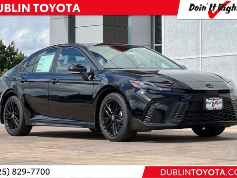 New 2026 Toyota Camry SE FWD image 1