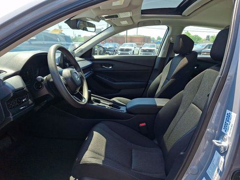 Used 2025 Honda Accord SE image 10