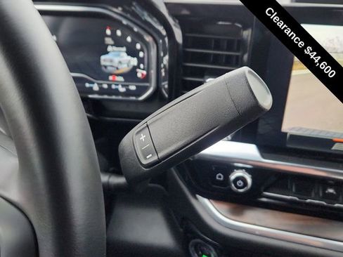 Used 2025 GMC Sierra 1500 SLT image 44