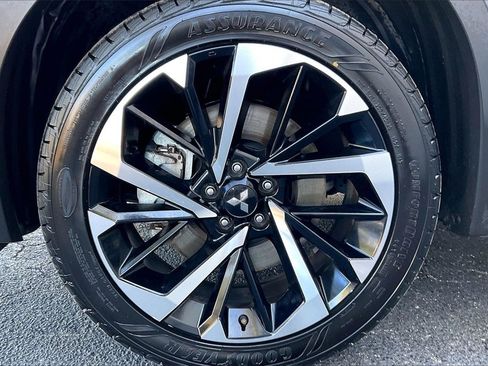 Used 2024 Mitsubishi Outlander SE image 32