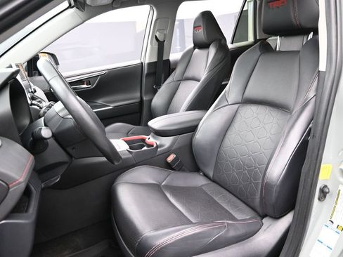 Used 2020 Toyota RAV4 TRD Off-Road image 26