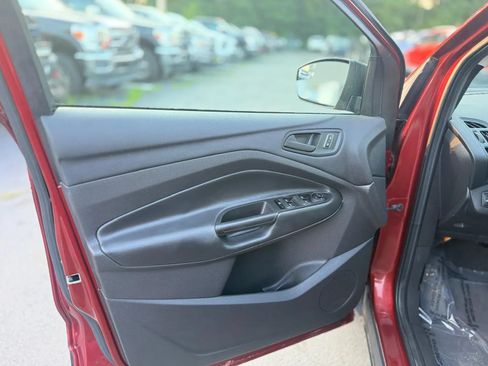 Used 2015 Ford Escape S FWD image 9