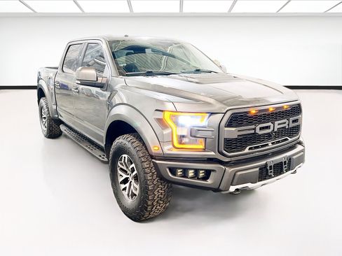 Used 2018 Ford F150 Raptor w/ Equipment Group 802A Luxury AWD/4WD image 3