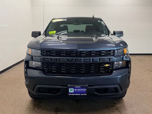 Used 2019 Chevrolet Silverado 1500 Custom w/ Custom Value Package AWD/4WD image 9