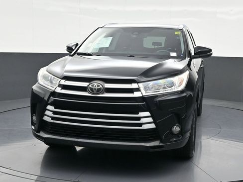Used 2019 Toyota Highlander XLE image 8