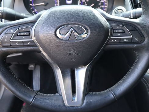 Used 2018 INFINITI Q60 2.0t w/ Sensory Package 2.0T Luxe RWD image 12