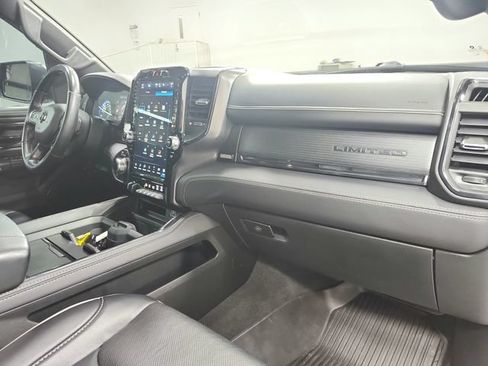 Used 2022 RAM 1500 Limited w/ Body-Colour Bumper Group AWD/4WD image 41