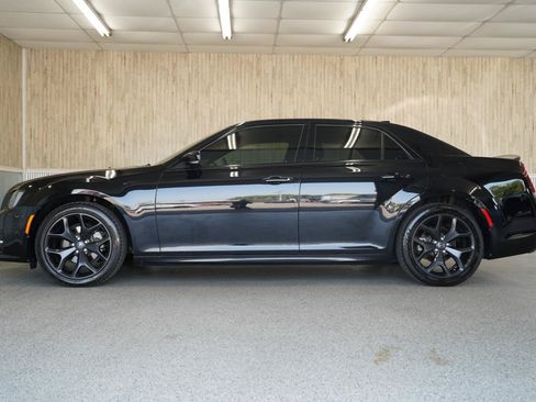 Used 2021 Chrysler 300 S w/ S Model Appearance Package RWD image 5