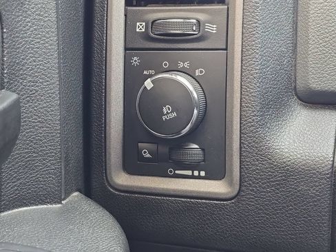 Used 2017 RAM 1500 Express w/ Black Ram 1500 Express Group AWD/4WD image 15