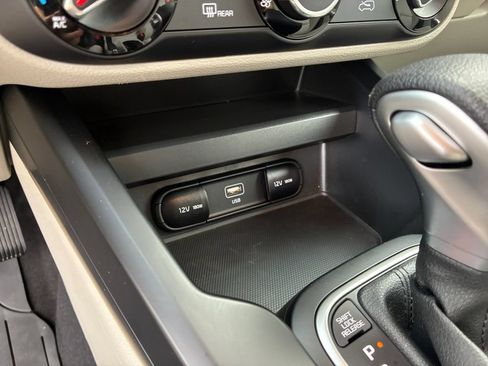 Used 2023 Kia Soul LX FWD image 18
