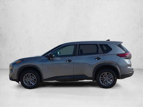 Used 2024 Nissan Rogue S AWD/4WD image 9
