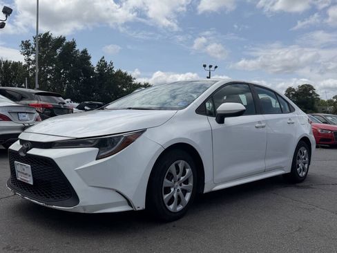 Used 2021 Toyota Corolla LE FWD image 9