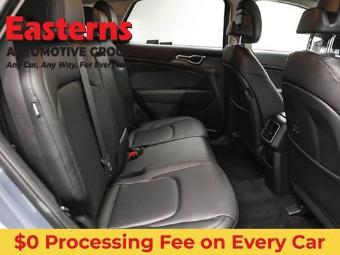 Used 2025 Kia Sportage EX FWD image 21