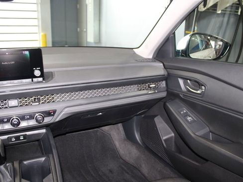 Used 2024 Honda Accord EX image 22