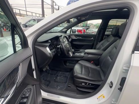 Used 2021 Cadillac XT6 Premium Luxury image 20