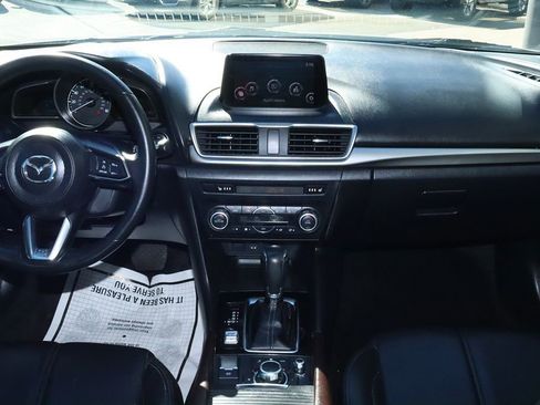 Used 2018 MAZDA MAZDA3 Touring image 31