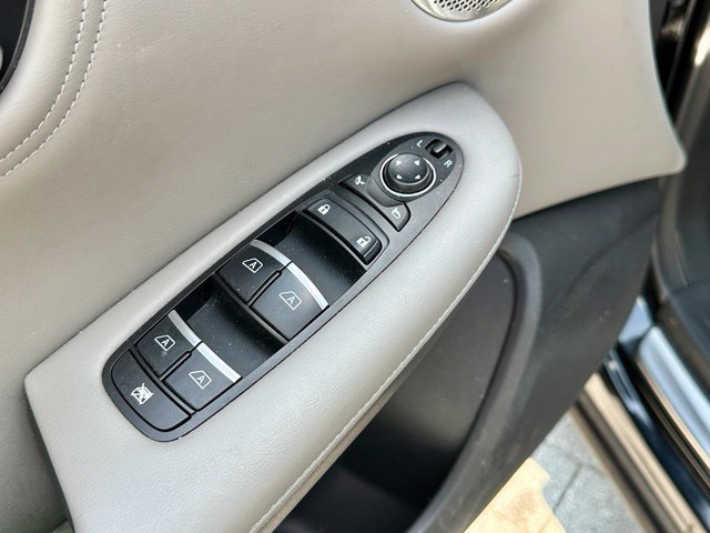 Used 2023 INFINITI QX50 Sensory AWD/4WD image 11