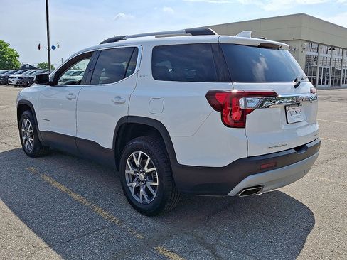 Used 2023 GMC Acadia SLT w/ Preferred Package AWD/4WD image 6
