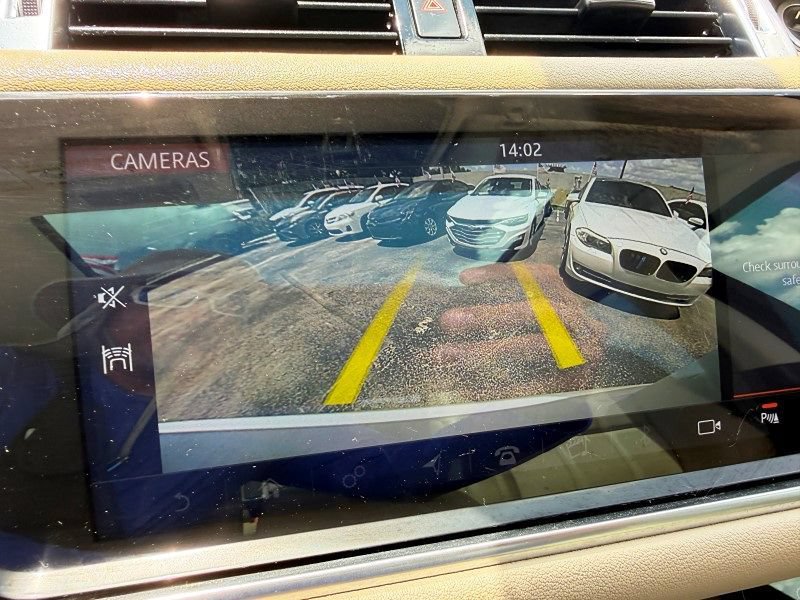Used 2020 Land Rover Range Rover Sport SE AWD/4WD image 24