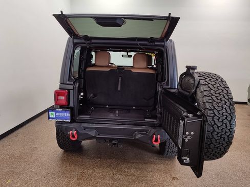 Used 2021 Jeep Wrangler Rubicon AWD/4WD image 5