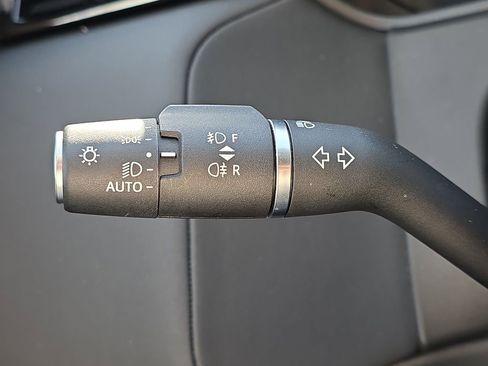 Certified 2025 Land Rover Range Rover Velar Dynamic SE AWD/4WD image 30